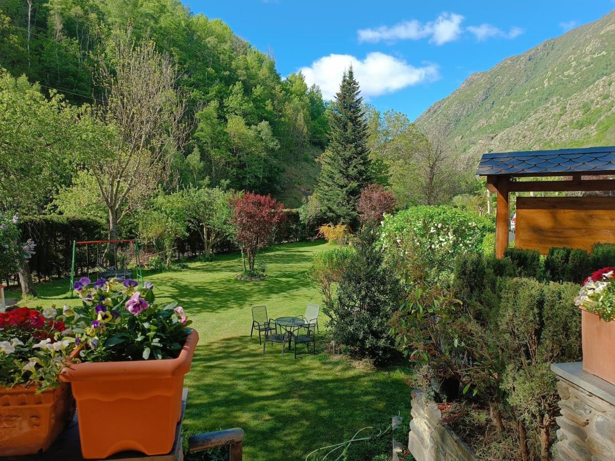 Hotel Estanys Blaus تافاسكان المظهر الخارجي الصورة