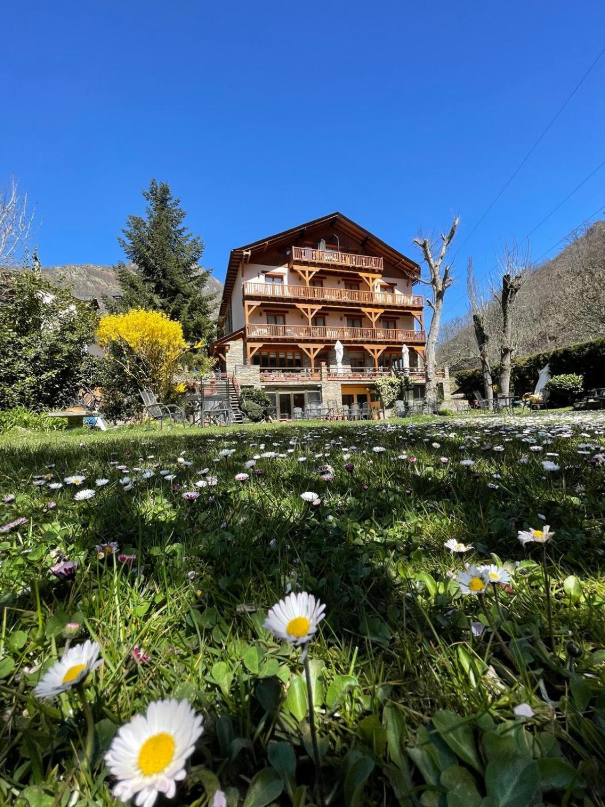 Hotel Estanys Blaus تافاسكان المظهر الخارجي الصورة